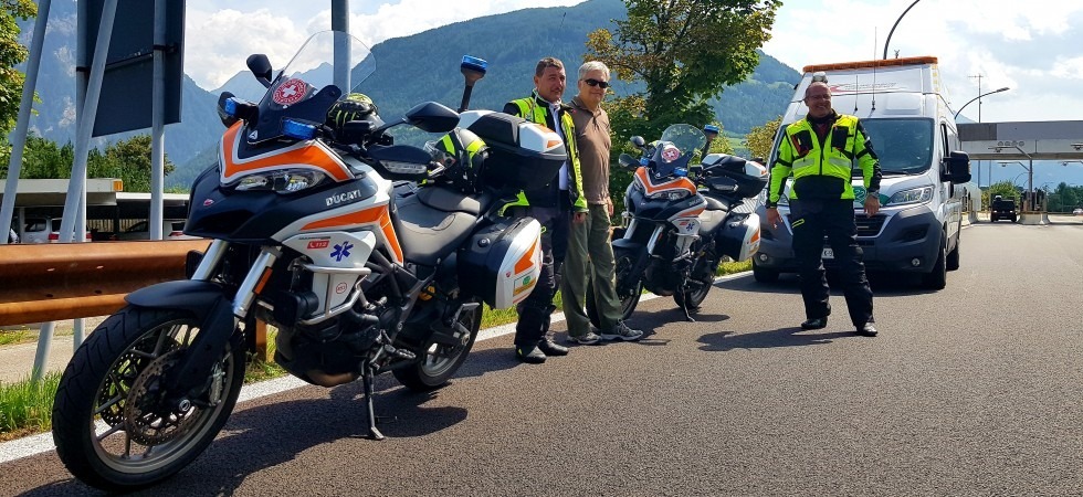 Autostrada del Brennero aumenta il traffico ma diminuiscono gli incidenti e nei weekend di agosto arrivano le mele al casello